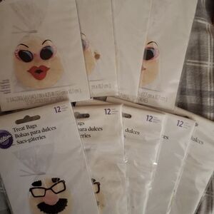 Wilton Fun Face Treat Bags 9